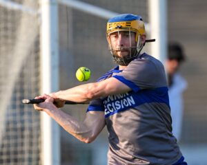 sixmilebridge v newmarket-on-fergus 06-09-24 derek fahy 1